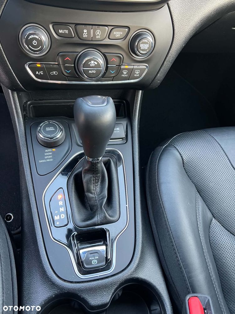 Jeep Cherokee 3.2 V6 Pentastar Active Drive I Automatik Limited - 19