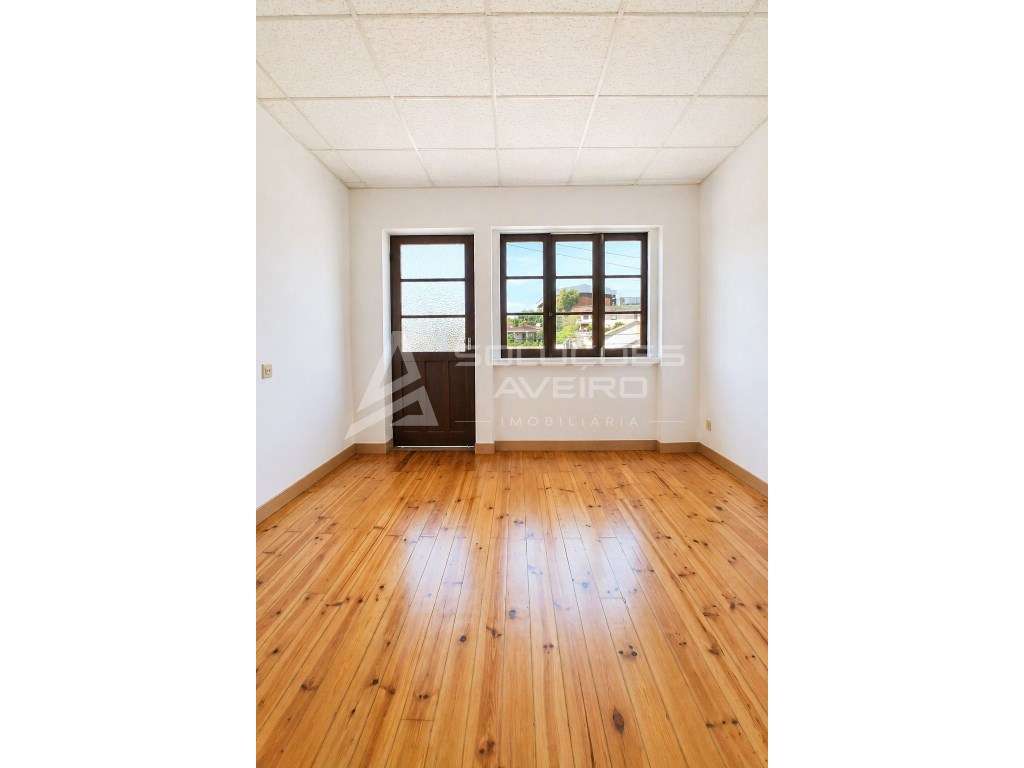 Apartamento T3 com Terraço e Garagem no Centro de Águeda - Grande imagem: 2/16