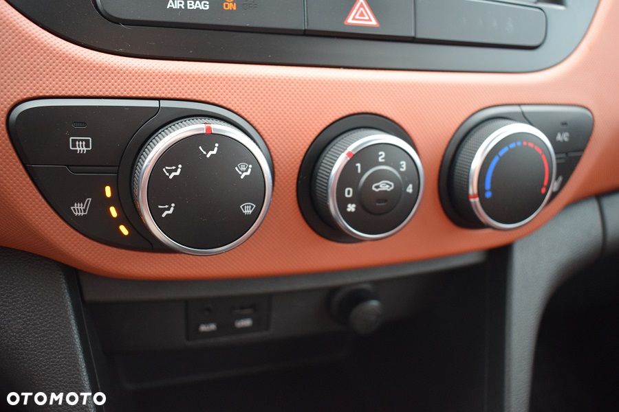 Hyundai i10 1.0 BlueDrive Premium - 15