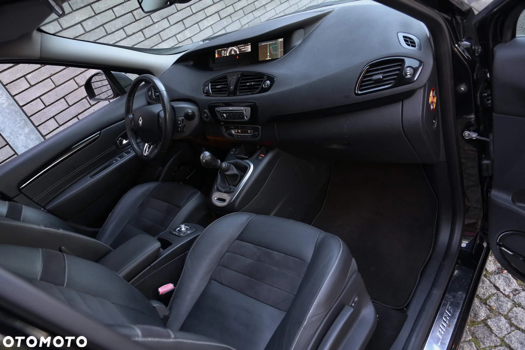 Renault Grand Scenic ENERGY TCe 130 S&S Bose Edition - 34
