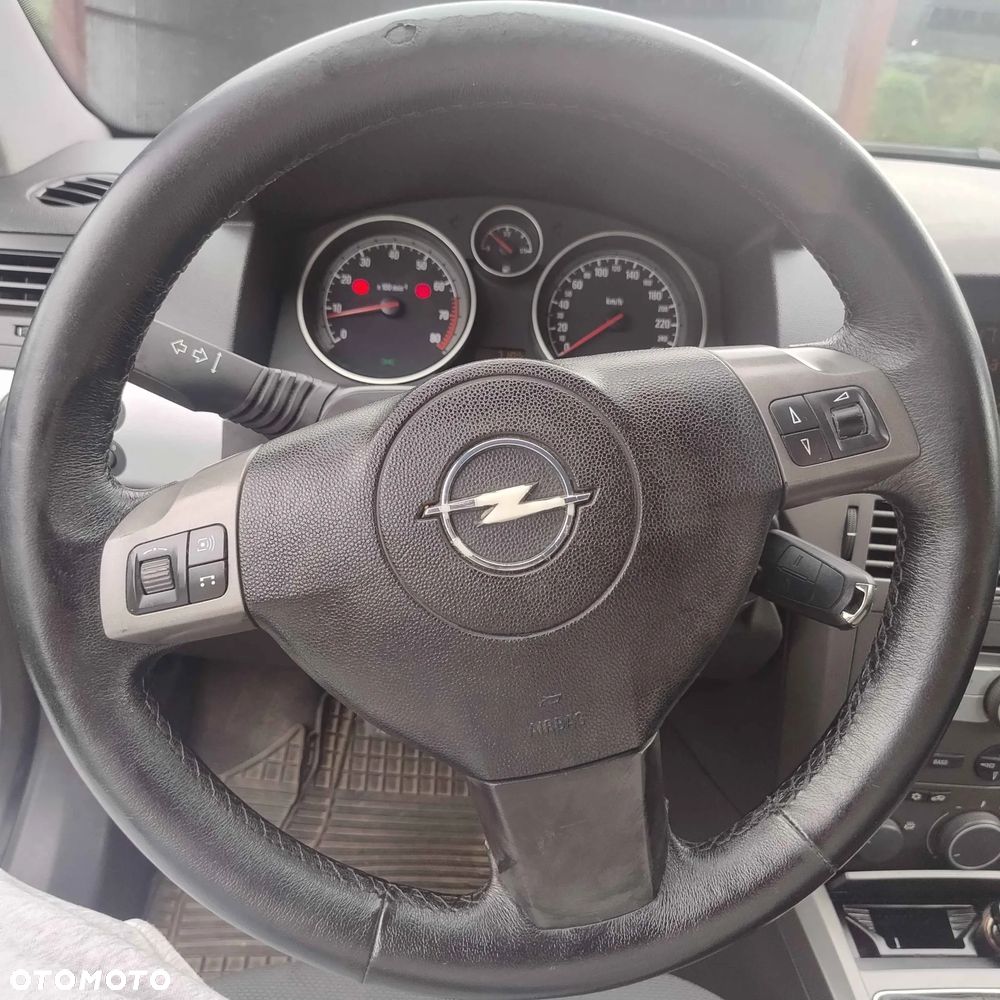 Opel Astra 1.6 Cosmo - 17