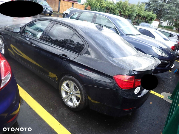 BMW Seria 3 320i Sport Line