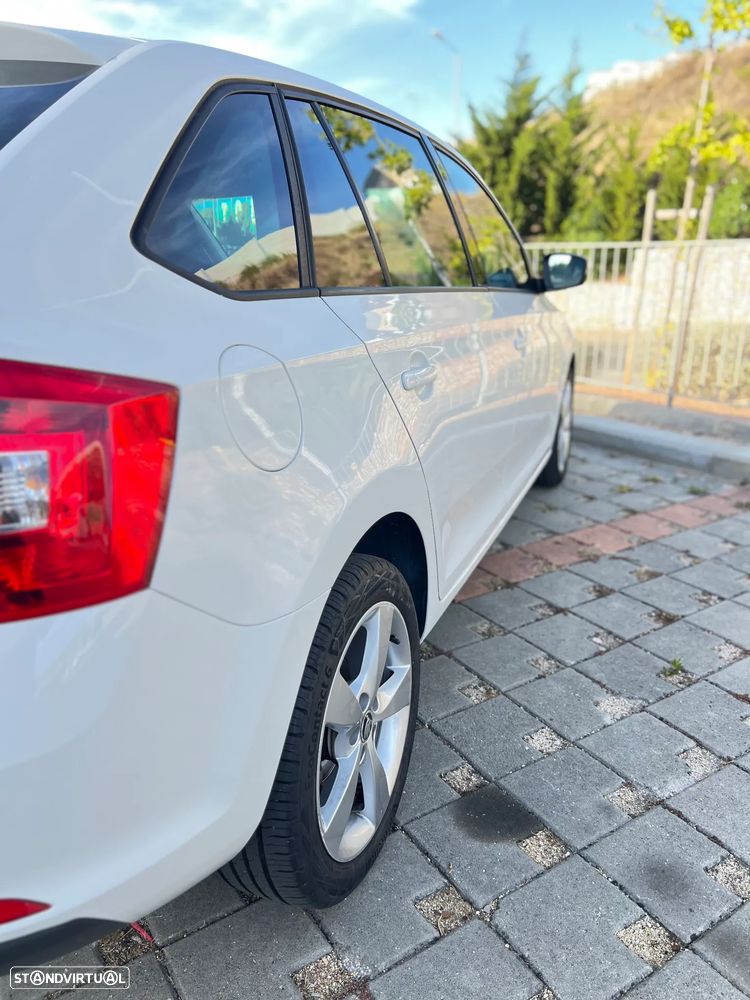 Skoda Rapid Spaceback 1.4 TDi Style - 6