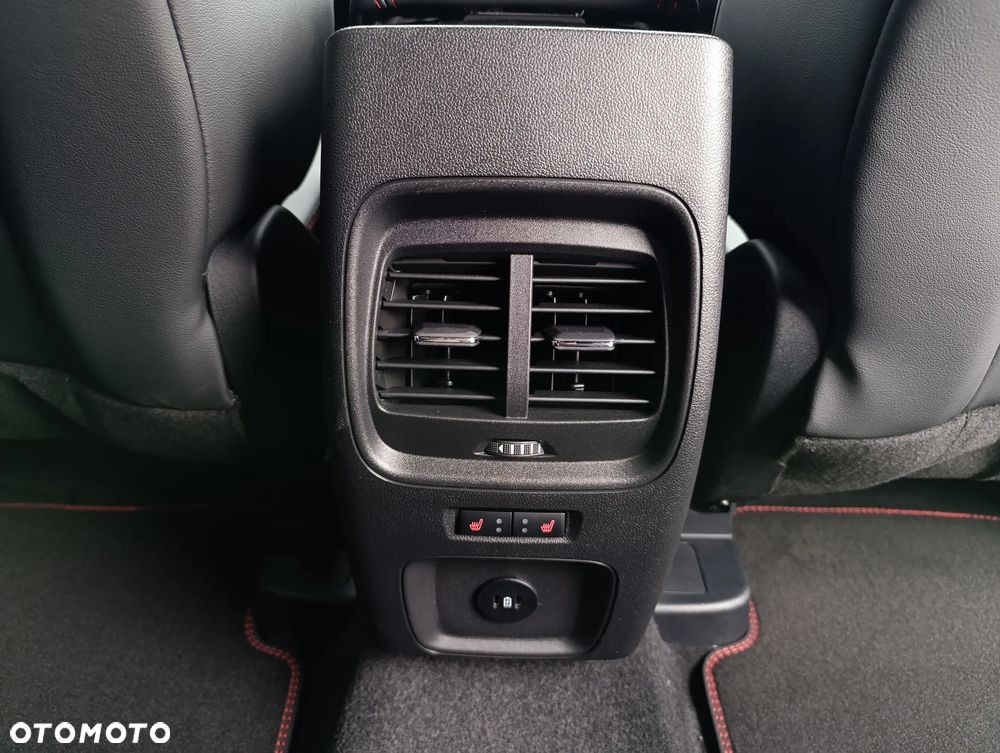 Ford Kuga 1.5 EcoBoost FWD ST-Line X - 22