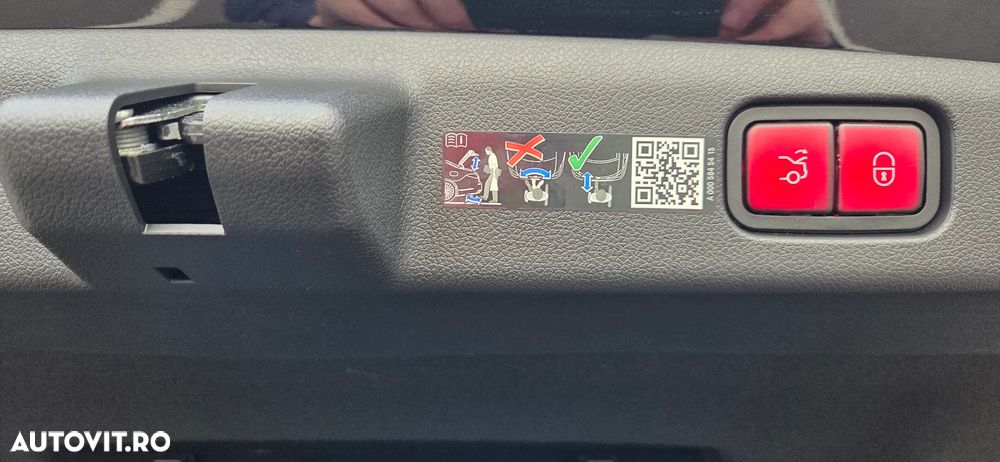 Mercedes-Benz E 220 d 4Matic 9G-TRONIC Edition AMG Line - 21