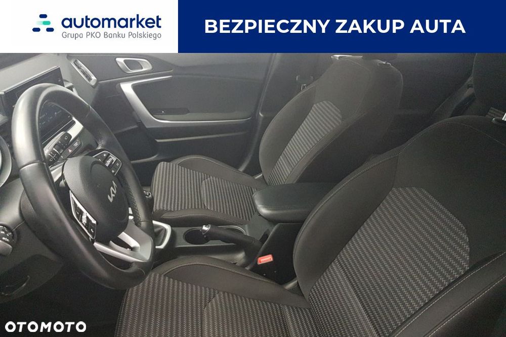 Kia Ceed 1.5 T-GDI M - 10