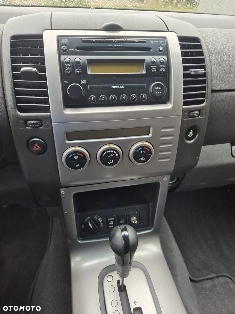 Nissan Pathfinder 2.5 dCi Elegance - 16
