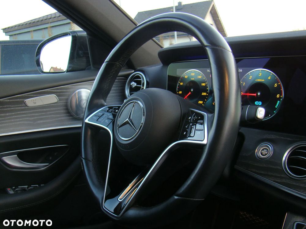 Mercedes-Benz Klasa E 300 de 9G-TRONIC AMG Line - 37