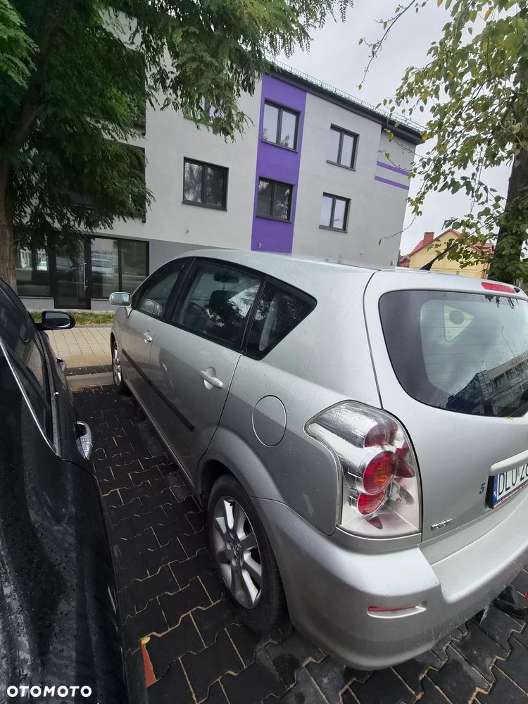 Toyota Corolla Verso 1.8 Gold - 11