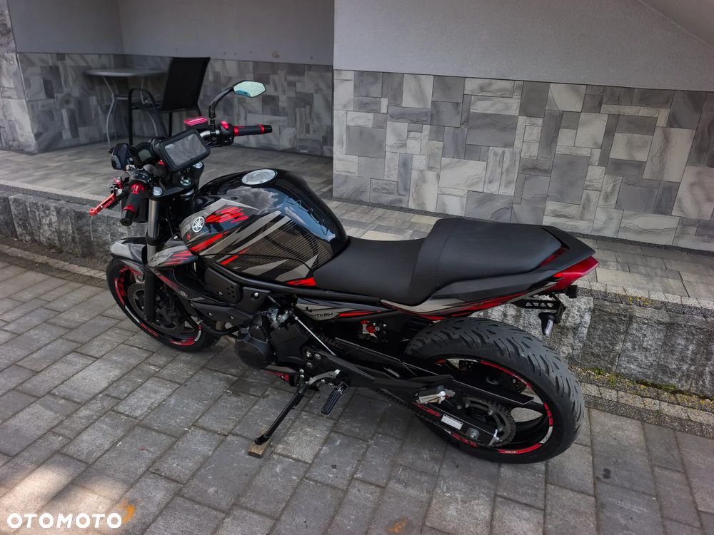 Yamaha XJ - 8