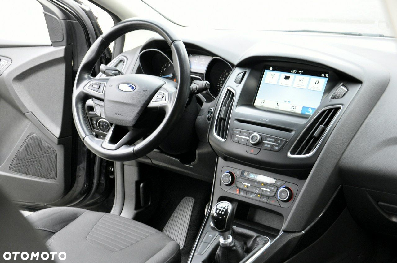 Ford Focus Turnier 1.5 EcoBoost Start-Stopp-System TITANIUM - 6