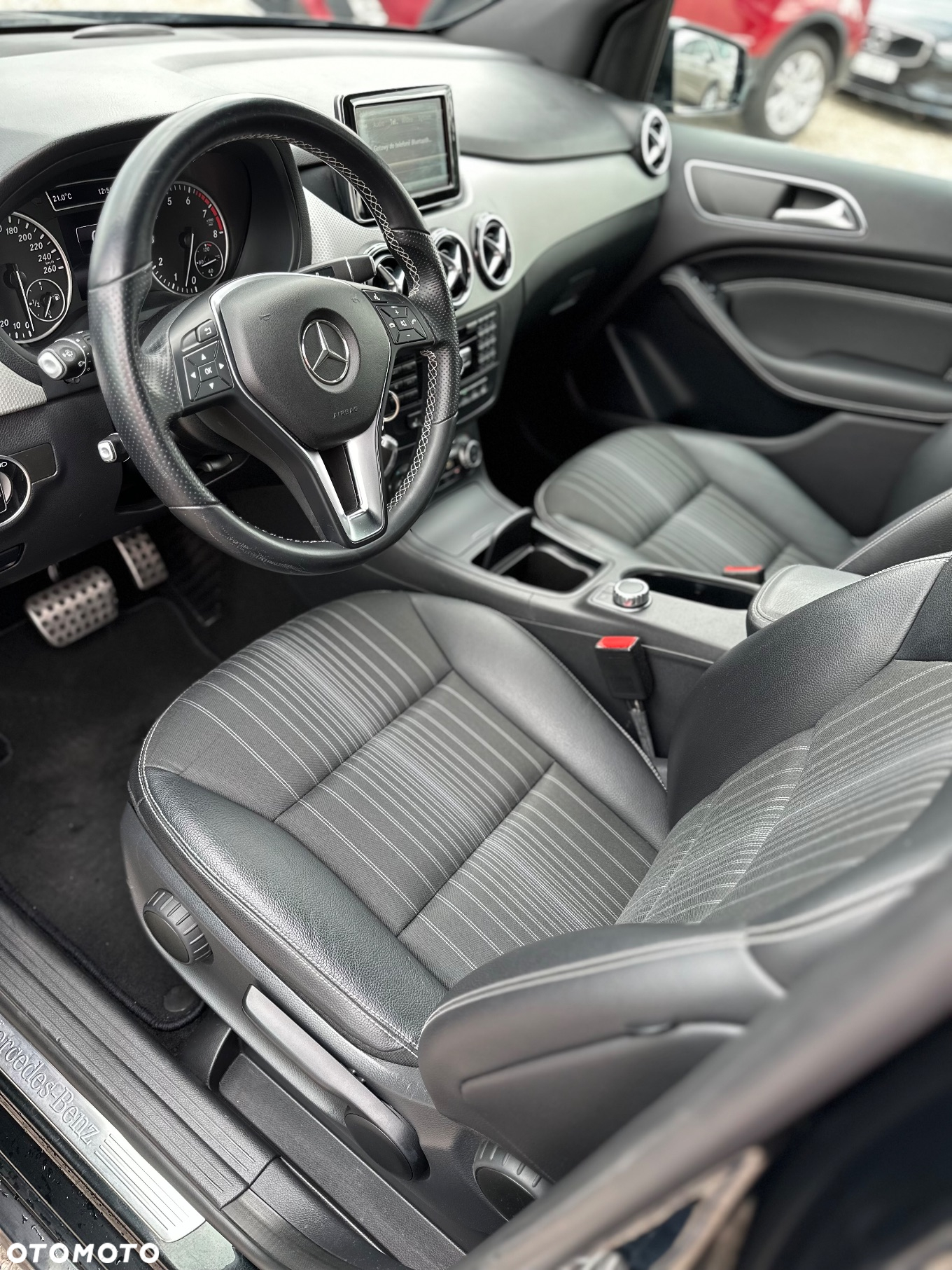 Mercedes-Benz Klasa B 200 7G-DCT Edition - 6