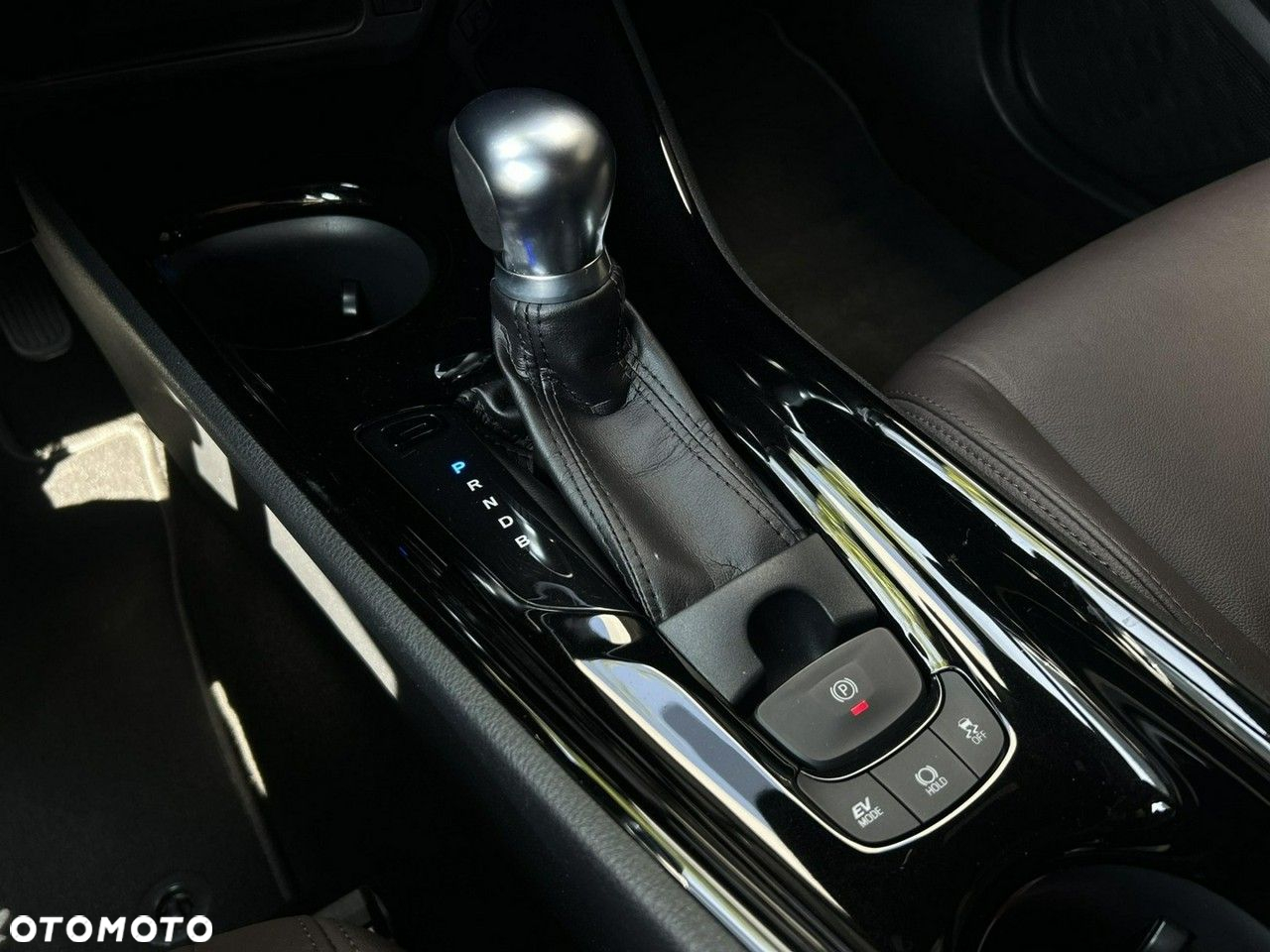 Toyota C-HR - 17