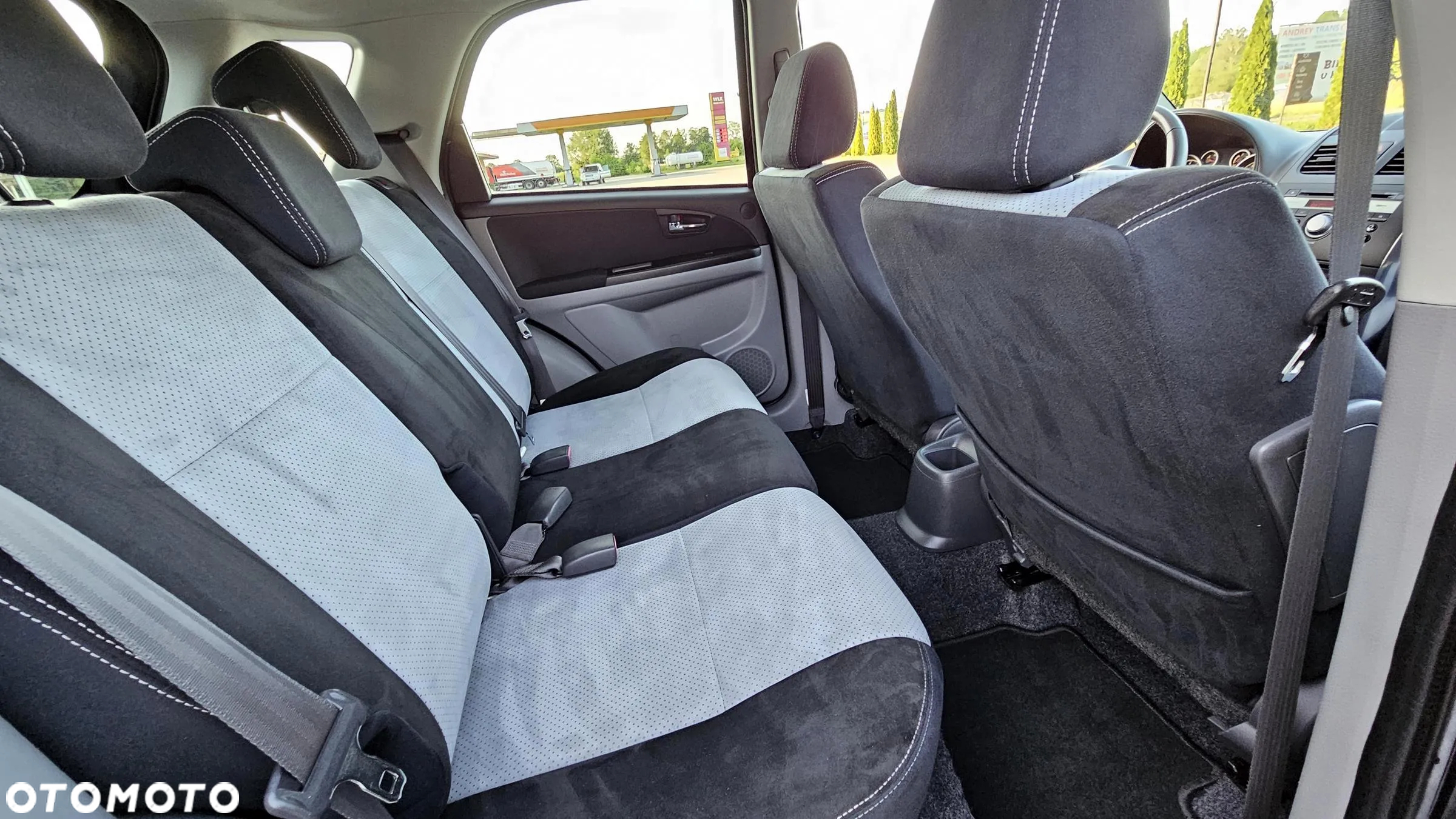 Suzuki SX4 1.6 Premium - 27