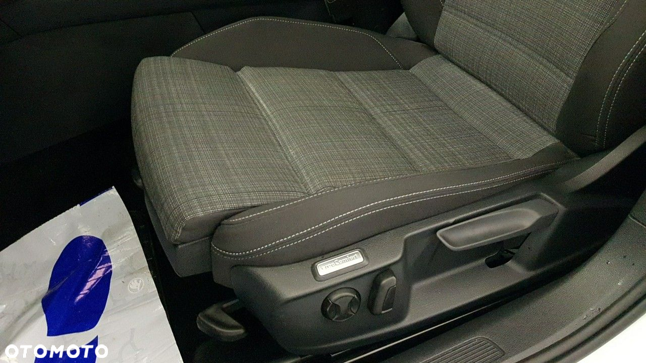 Volkswagen Passat 2.0 TSI Business DSG - 18