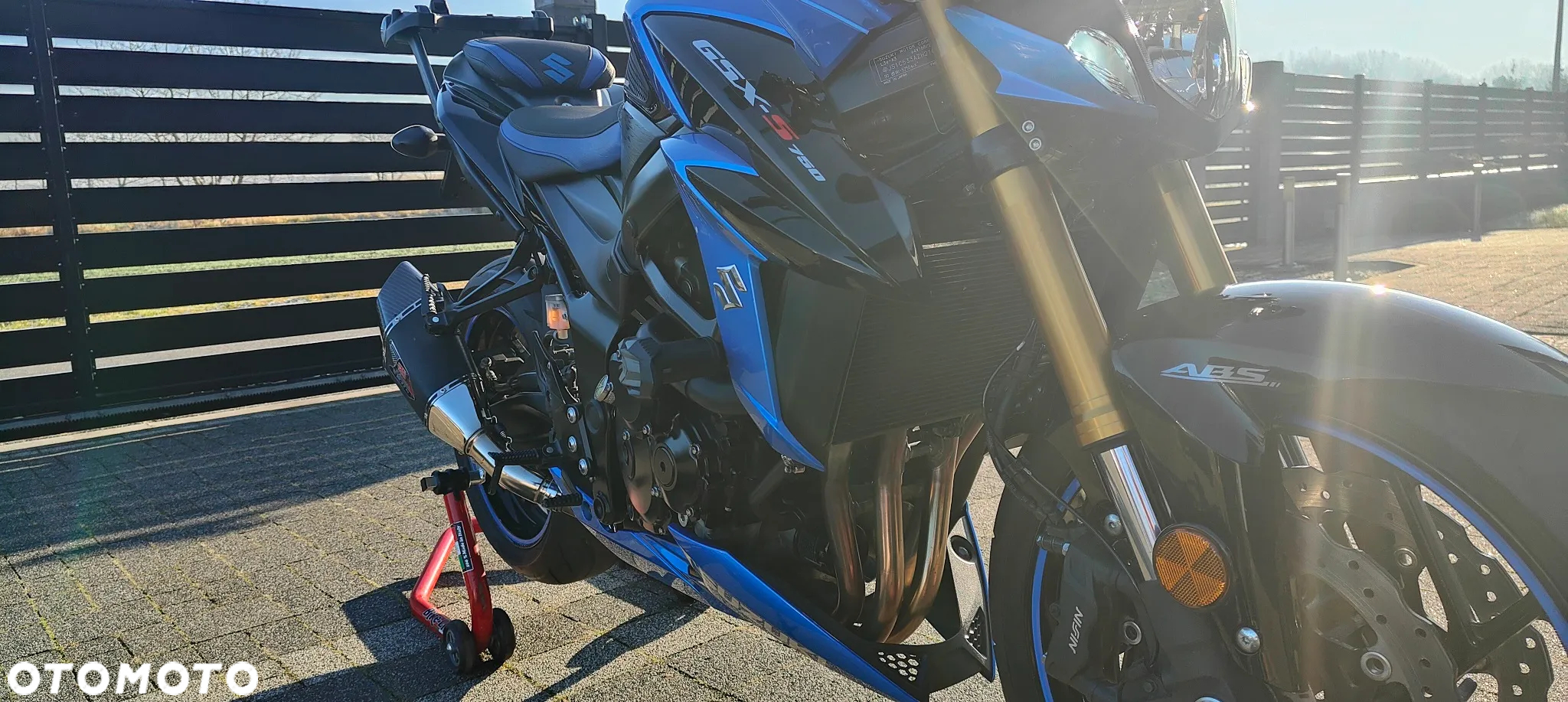 Suzuki GSX - 14
