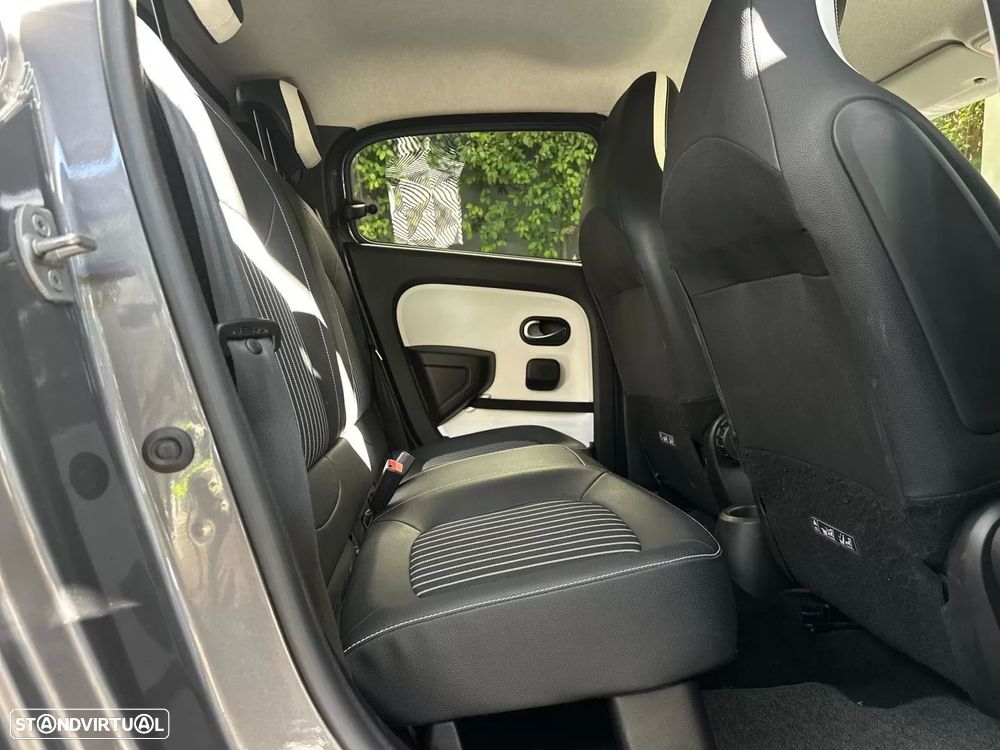 Renault Twingo Z.E. 22 Intens - 16