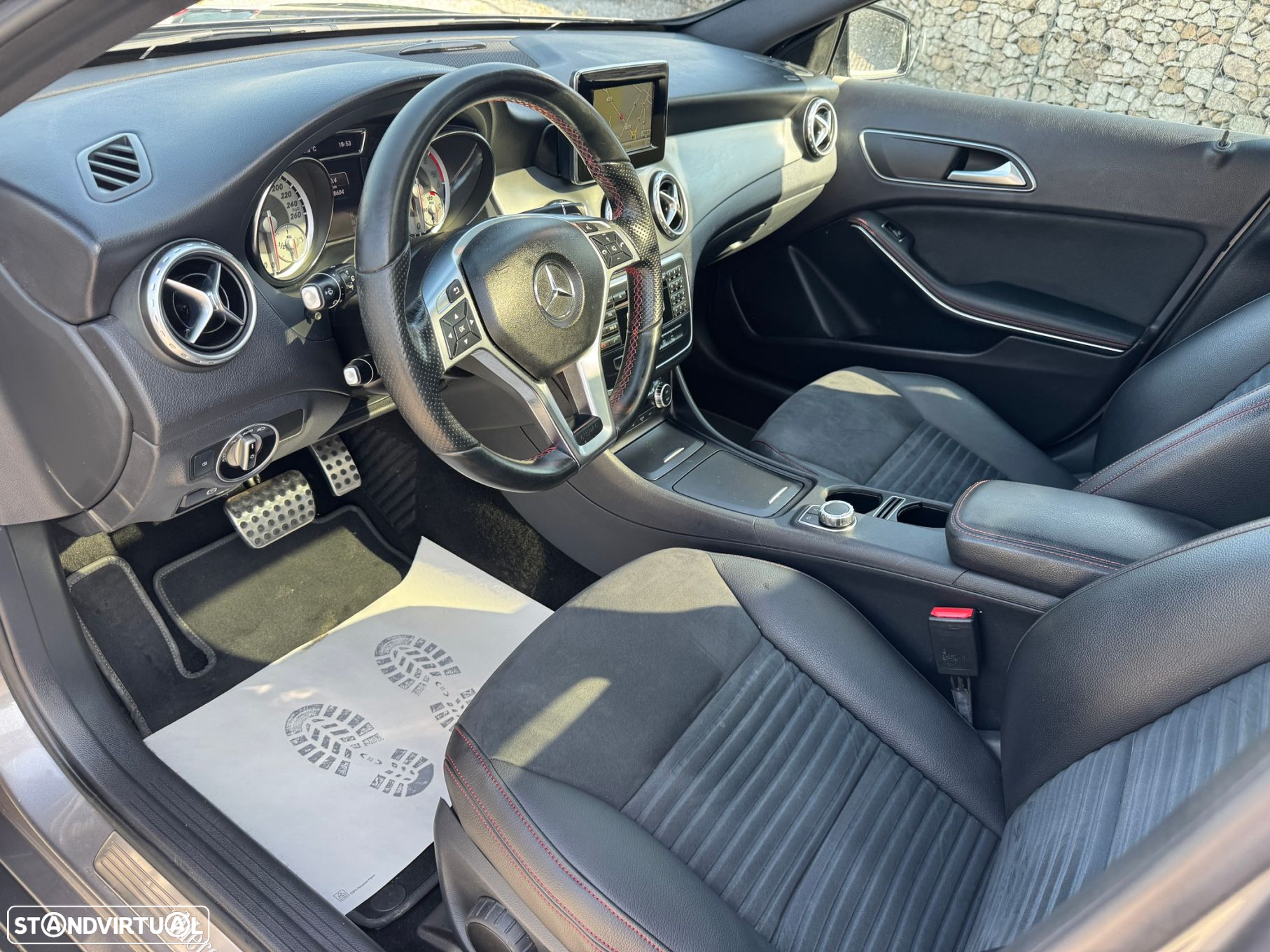 Mercedes-Benz GLA 220 CDi AMG Line - 8