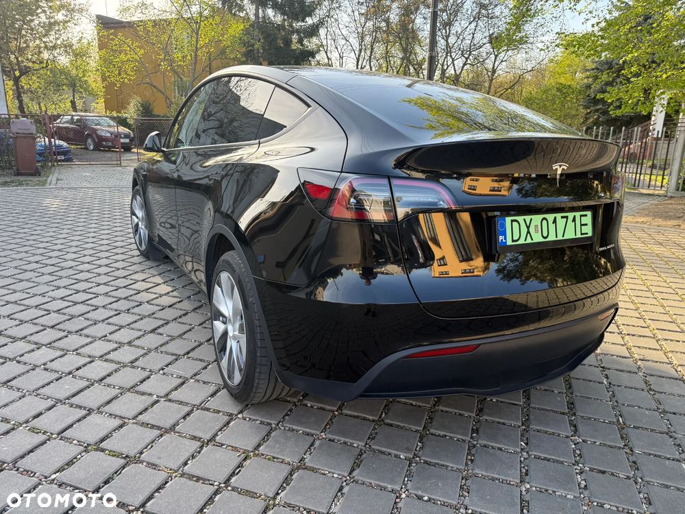 Tesla Model Y Long Range Dual Motor AWD - 5