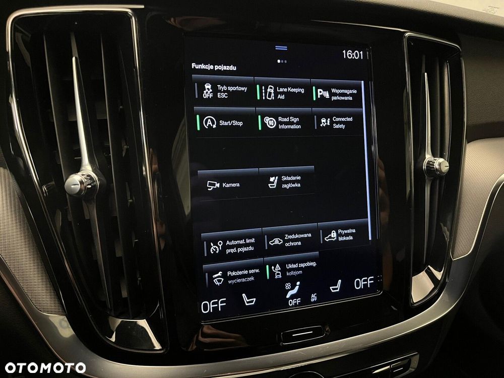 Volvo V60 B4 B R-Design - 26