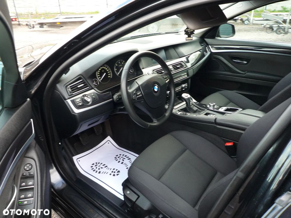 BMW Seria 5 520d - 14