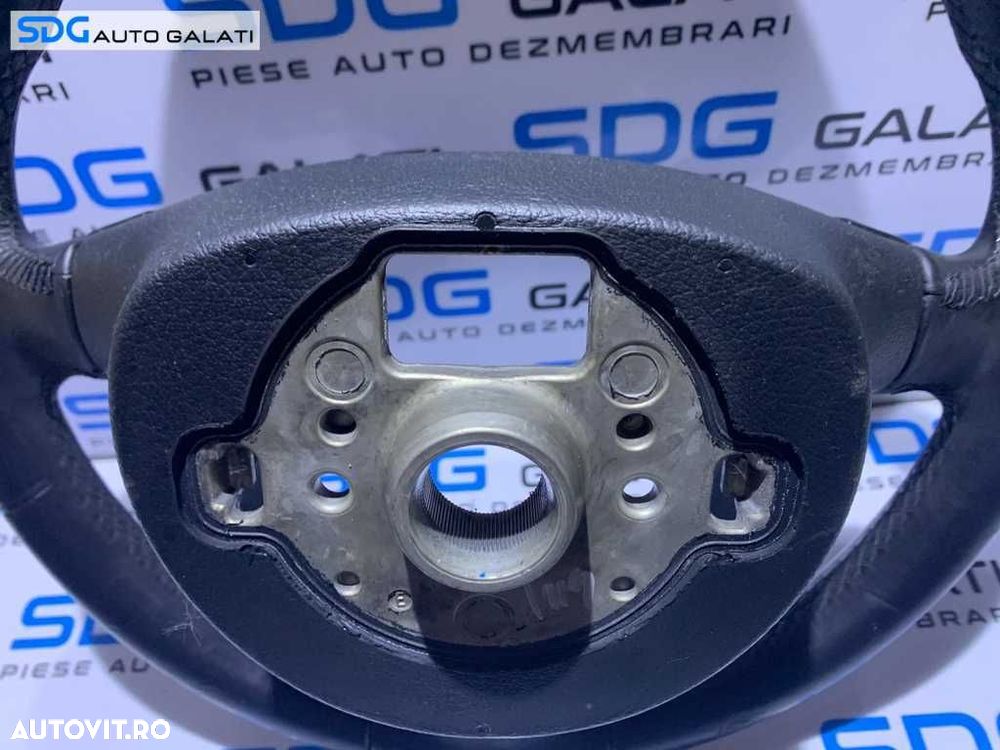 Volan Piele in 3 Spite VW Golf 5 GT 2004 - 2008 Cod: 1K0419091CJ / 1K0419091M - 18