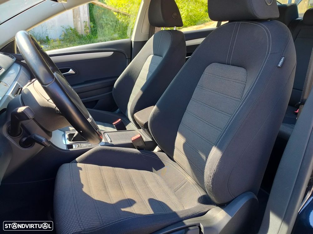 VW Passat CC 2.0 TDi BlueMotion - 21