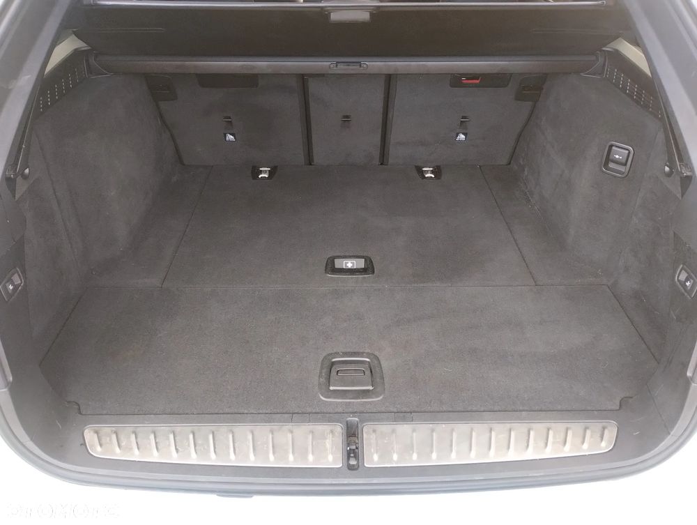 BMW Seria 5 520d MHEV Luxury Line - 28