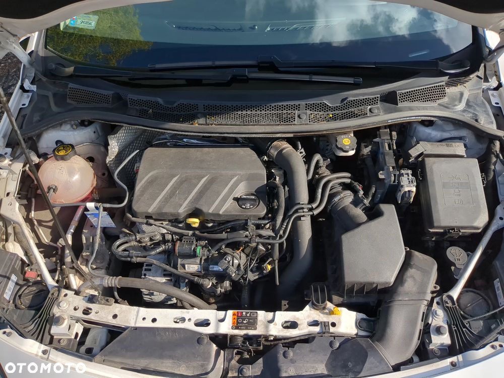 Opel Astra 1.2 T S&S - 12