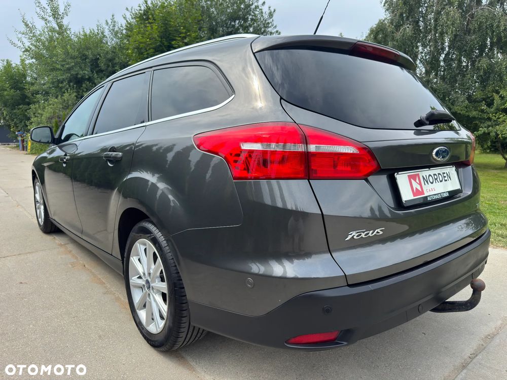 Ford Focus 1.0 EcoBoost Titanium - 12