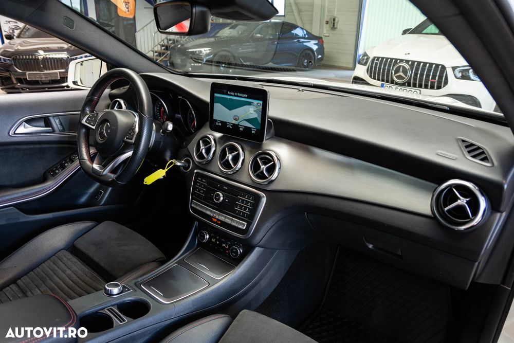 Mercedes-Benz GLA 200 (CDI) d 4Matic 7G-DCT AMG Line - 32