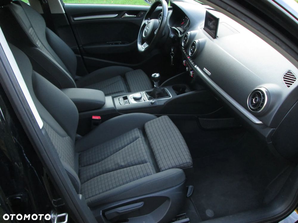 Audi A3 Sportback - 21