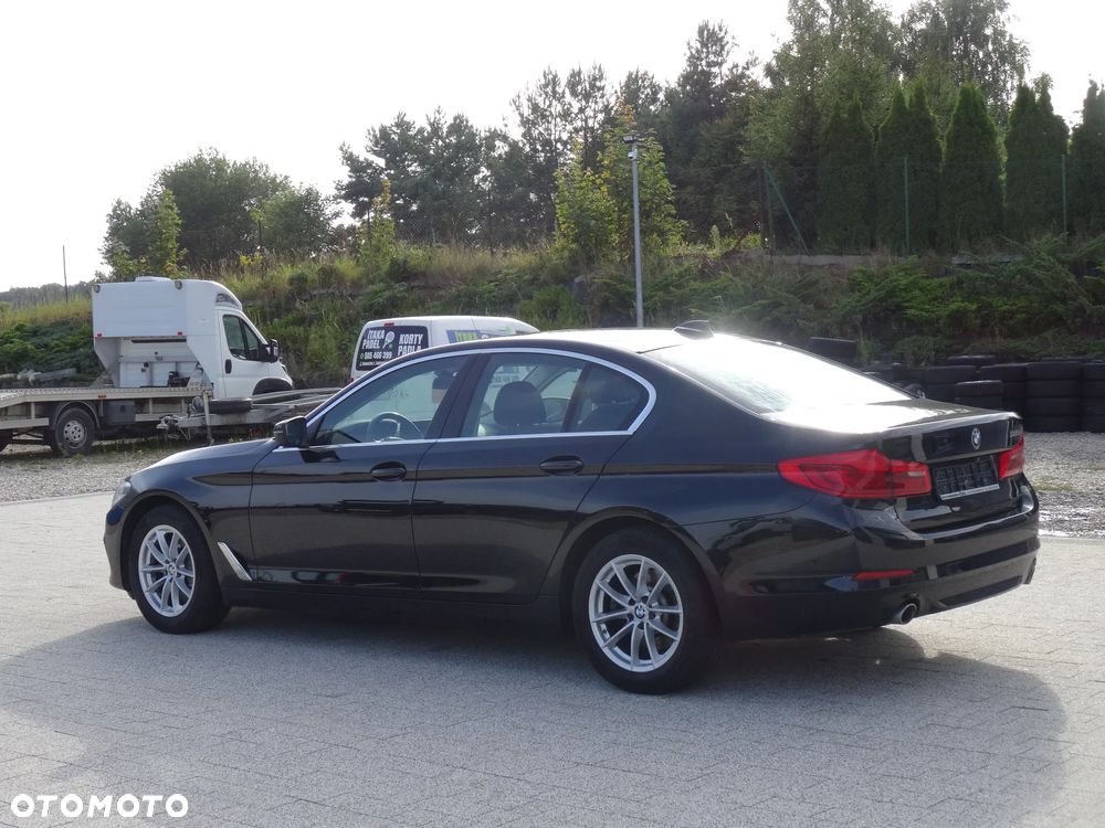 BMW Seria 5 525d Sport Line - 7