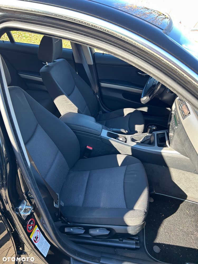 BMW Seria 3 325i - 16