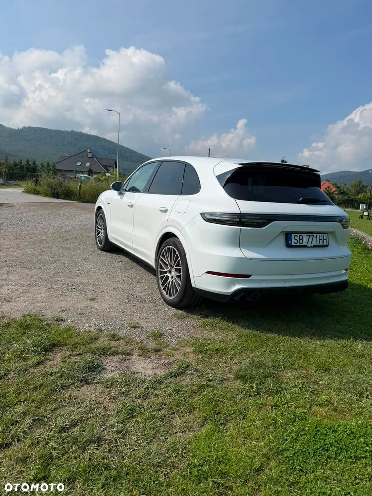 Porsche Cayenne Turbo S E-Hybrid - 8