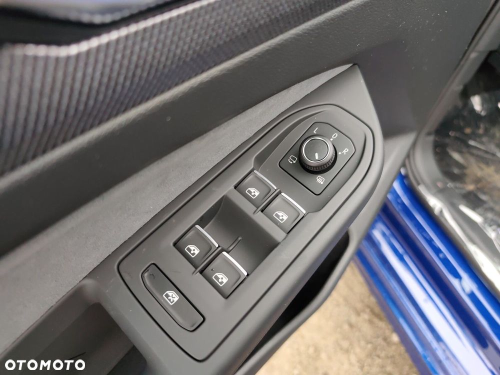 Volkswagen Golf - 26