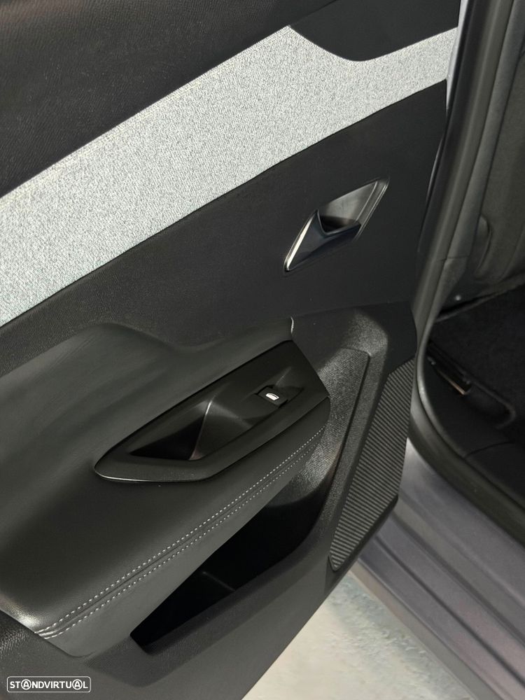 Peugeot 308 SW 1.6 Hybrid Allure Pack e-EAT8 - 21