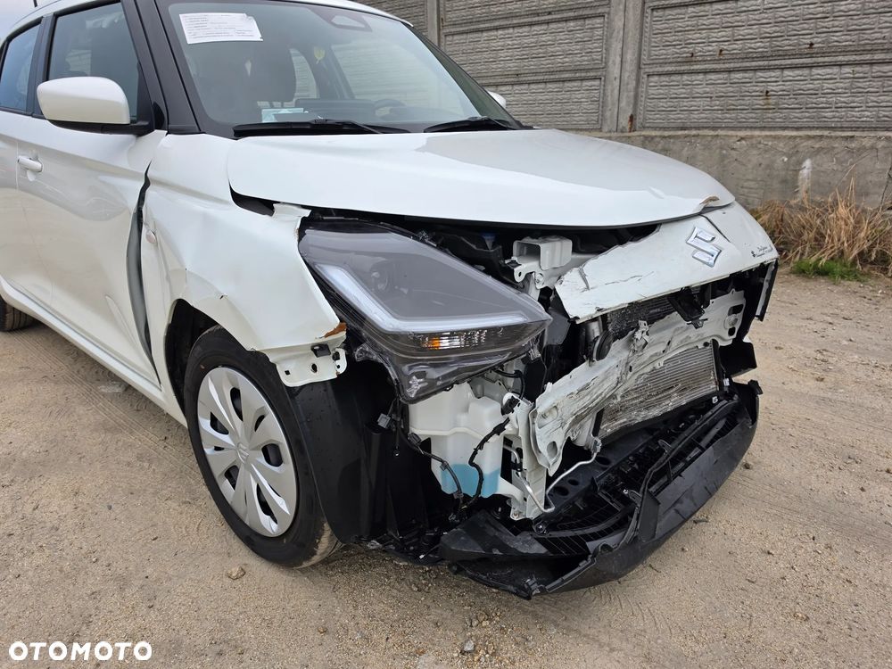 Suzuki Swift 1.2 Dualjet Hybrid MT Club - 19
