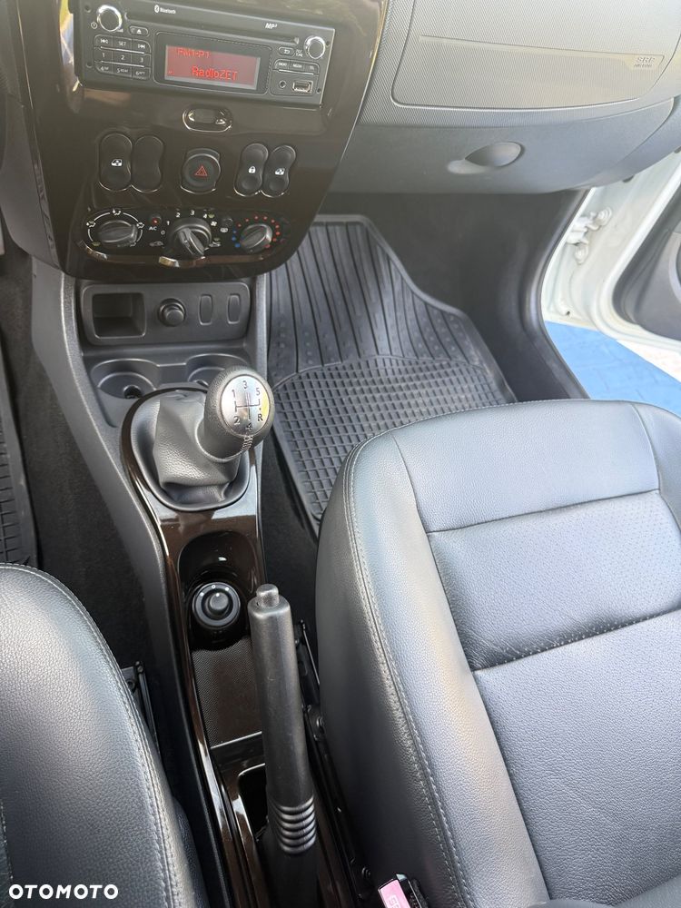 Dacia Duster 1.6 16V 4x2 Prestige - 24