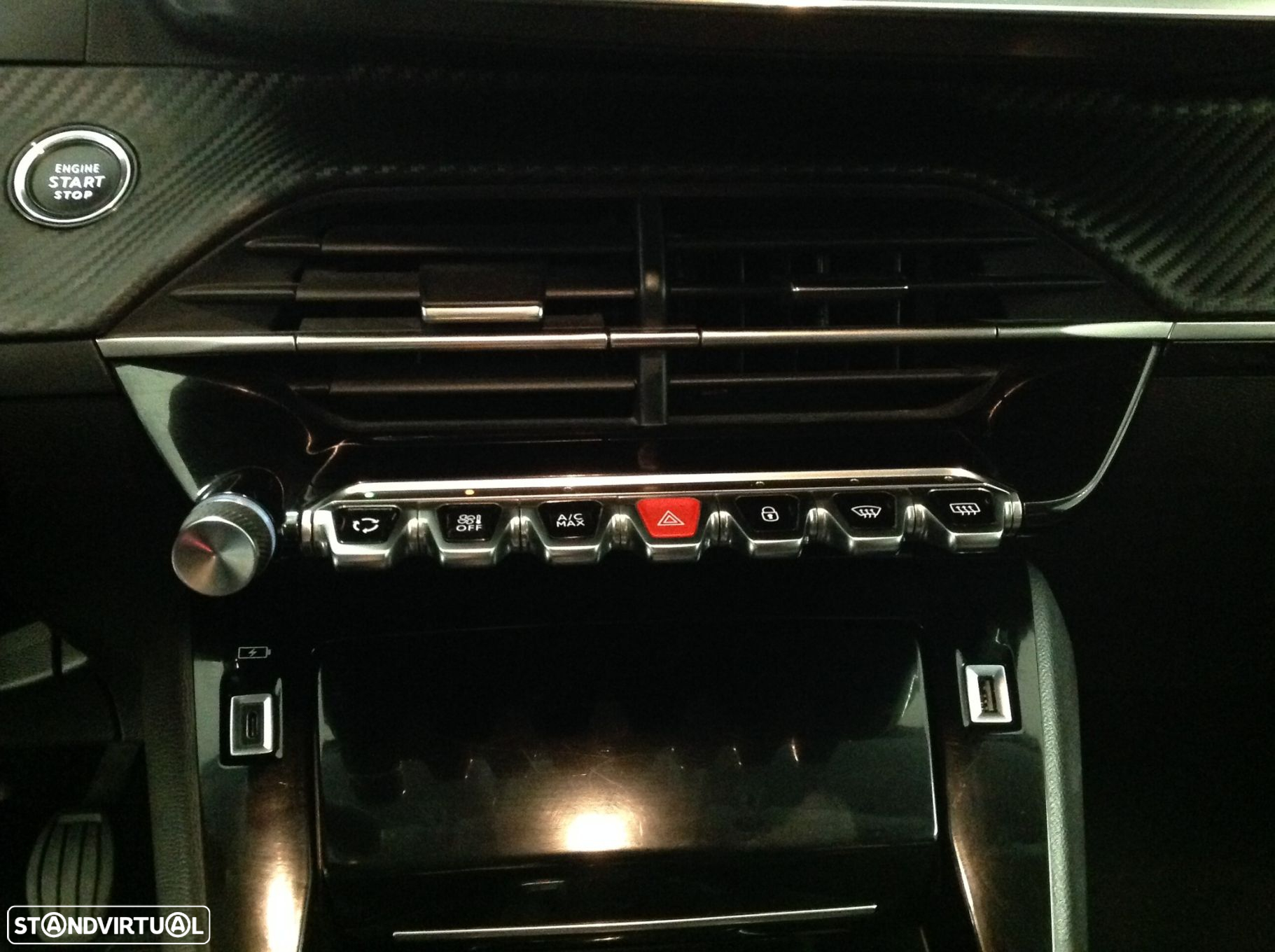 Peugeot 208 1.2 PureTech Allure - 36