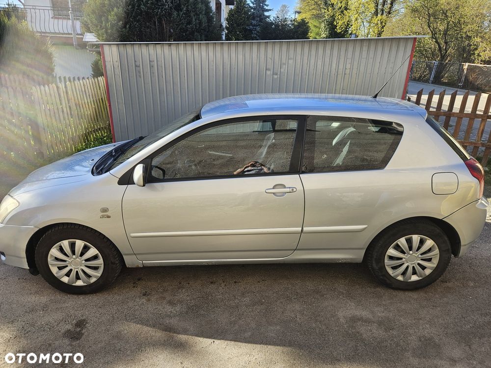 Toyota Corolla - 3