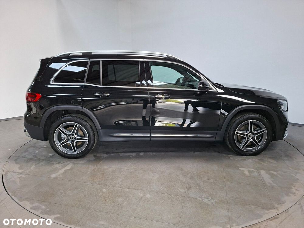Mercedes-Benz GLB - 7