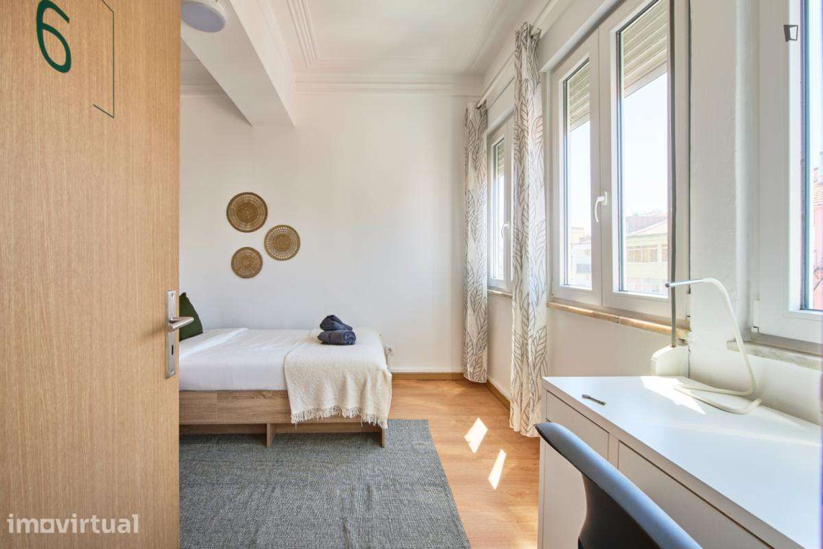 Quarto - localizado em Alameda Lisbon - Grande imagem: 2/43