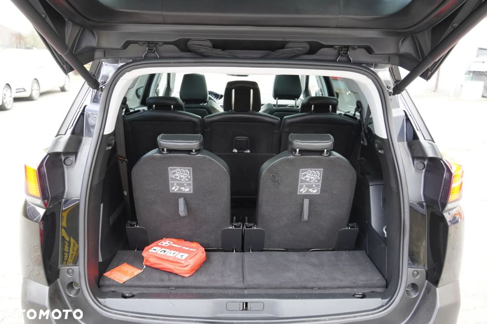 Peugeot 5008 1.6 PureTech Allure S&S EAT8 - 27