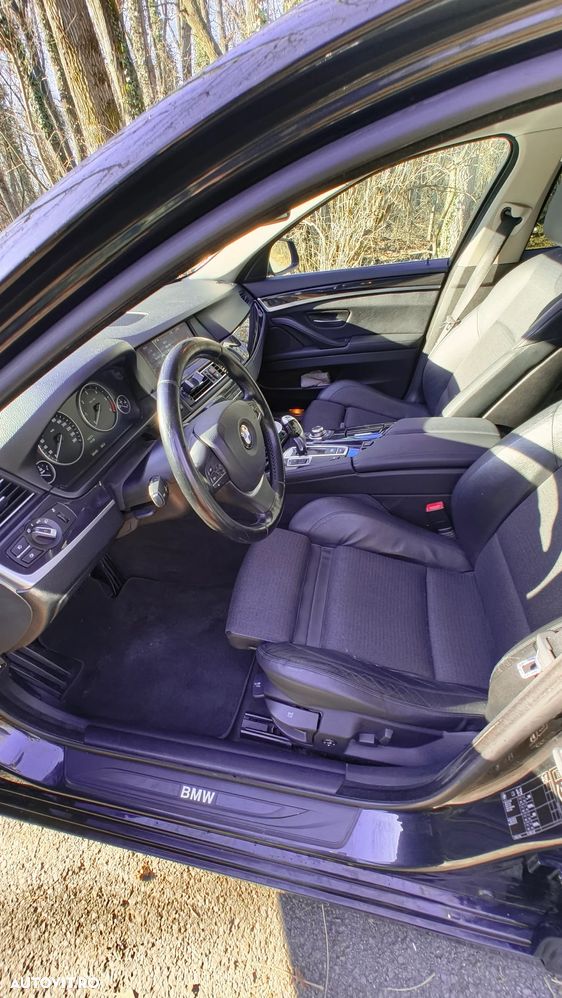 BMW Seria 5 525d Touring Aut. - 1