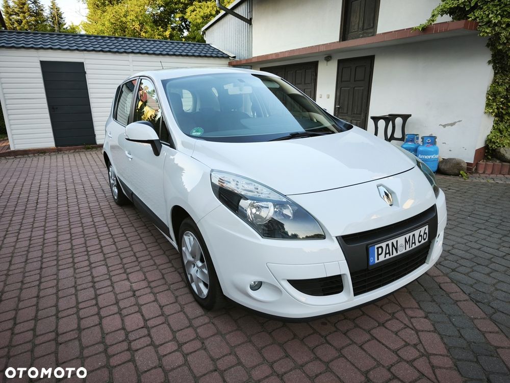 Renault Scenic 1.6 16V 110 TomTom Edition - 6