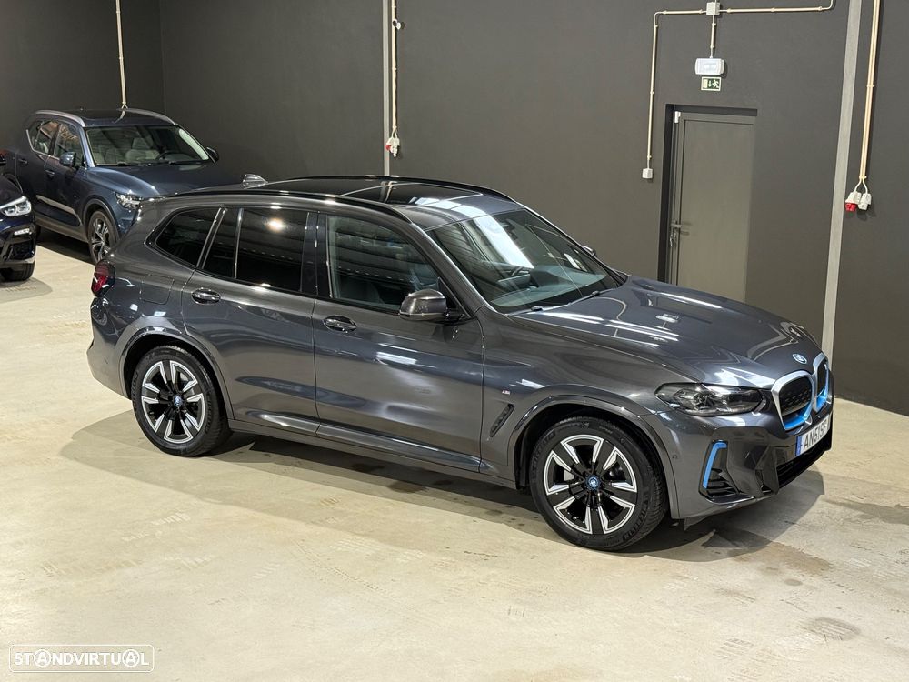 BMW iX3 M Sport Impressive - 3