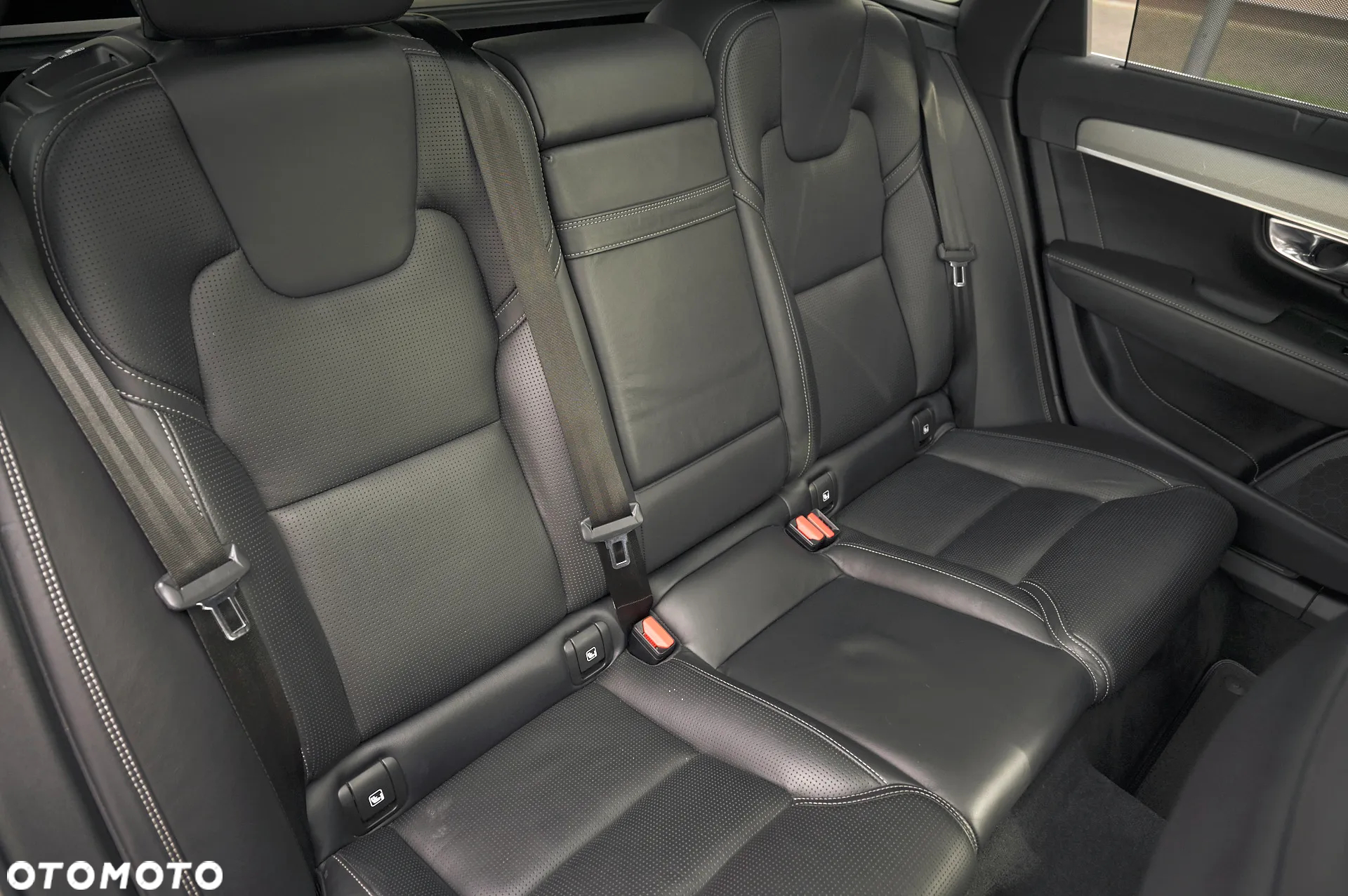 Volvo V90 D5 AWD Geartronic Inscription - 30
