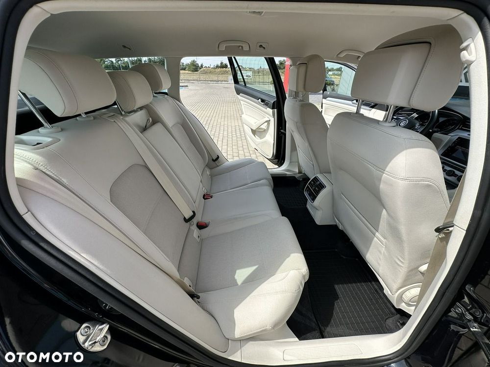 Volkswagen Passat Variant - 14