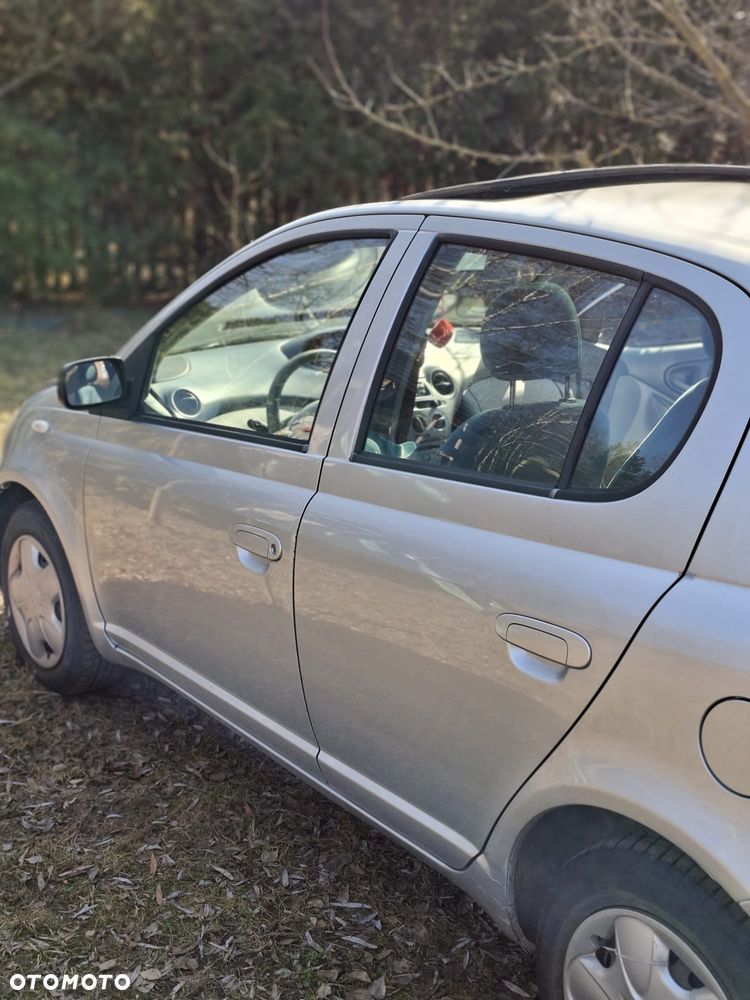 Toyota Yaris - 5
